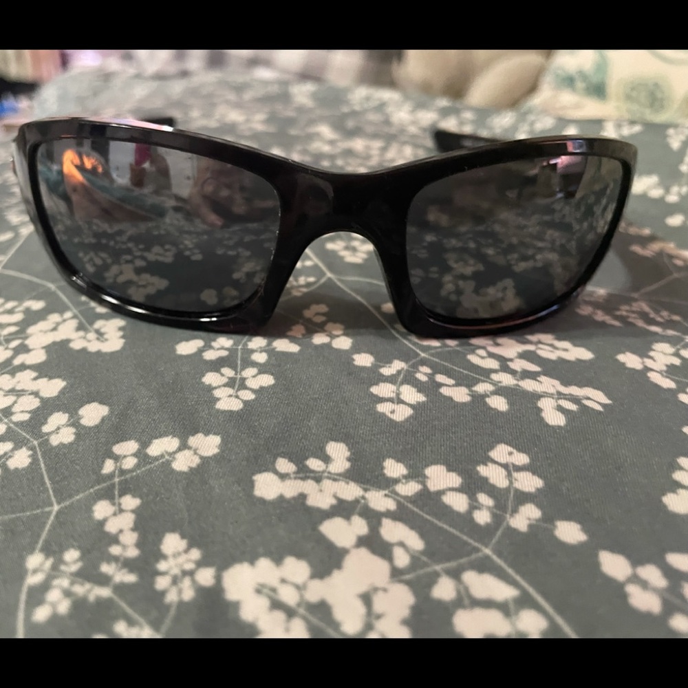 Oakley polarized ladies wrap sunglasses